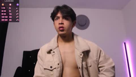 Adrian  Chlloe online show from November 21, 12:59 pm