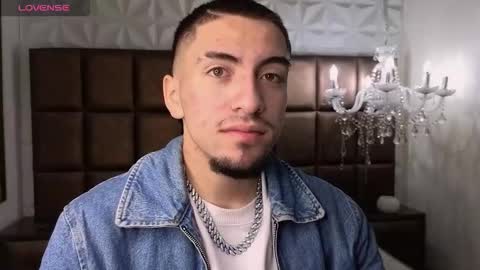 Snapshot of king_dante_ chatting on October 19, 12:41 pm King Dante online show from October 19, 12:41 pm