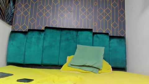 Angel Falconer online show from September 12, 4:23 am