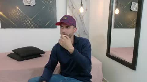 KING  online show from July 5, 4:19 am