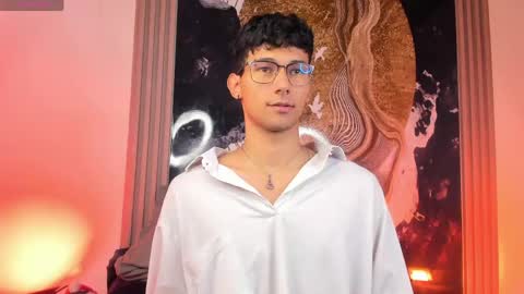  A L E X  online show from April 21, 4:51 am