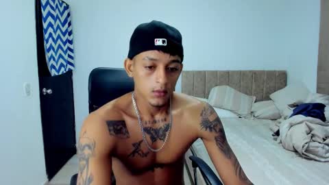 DOMINANT ALPHA KINGS online show from October 23, 8:40 am