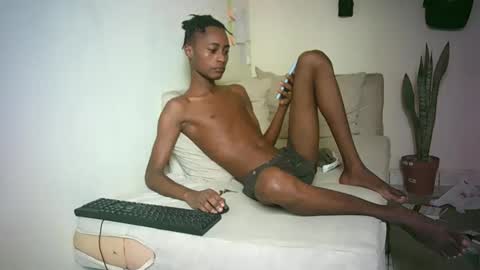 kinkybby_ online show from March 12, 11:20 am