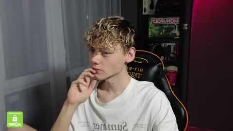 Snapshot of kirill_20_cm chatting on October 20, 11:30 pm Kirill and Andrey online show from October 20, 11:30 pm