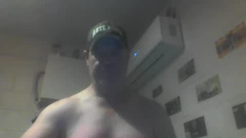 kiwiguy19773 online show from May 1, 7:00 am