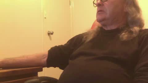 knobout online show from July 6, 12:13 pm