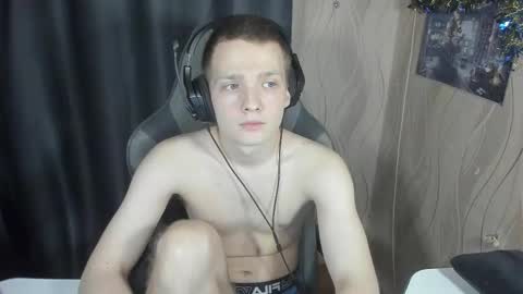 Snapshot of konnor_deviant chatting on February 18, 6:39 pm konnor_deviant online show from February 18, 6:39 pm