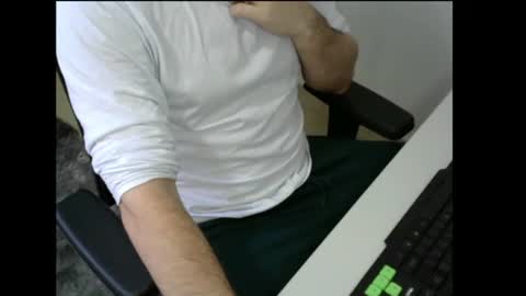Snapshot of krocr_iras chatting on December 15, 1:22 pm Lucas  Edu online show from December 15, 1:22 pm