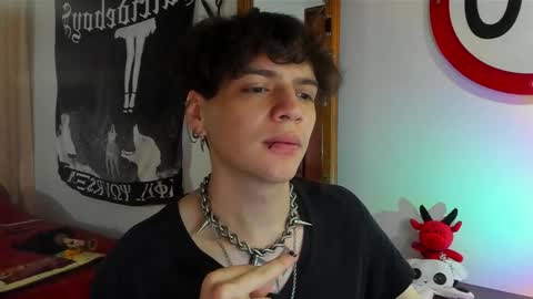 Snapshot of krye_x chatting on September 21, 9:48 pm Zack online show from September 21, 9:48 pm