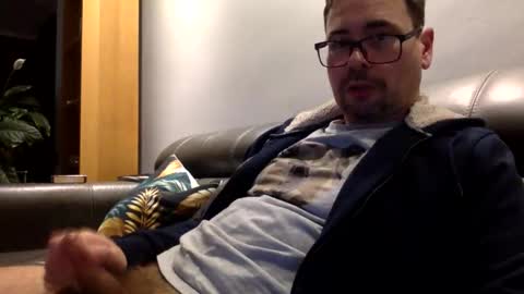 krzysztof1977 online show from November 1, 9:52 pm