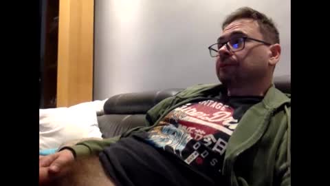 krzysztof1977 online show from March 8, 11:49 pm