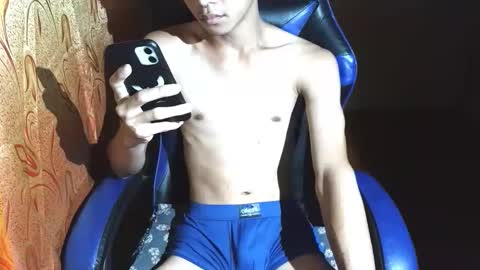 kurtxxx07 online show from December 18, 10:28 pm