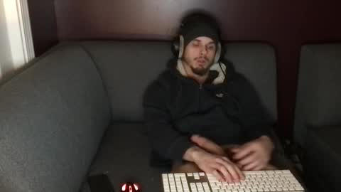 kxng222 online show from December 14, 5:36 am