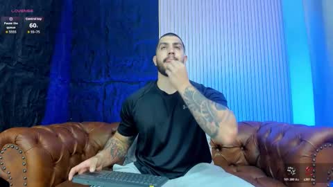 kylenorth_ online show from February 3, 6:57 pm