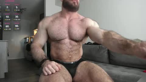 l0v35_2_5p00g3 online show from April 19, 6:10 pm