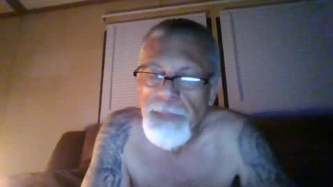 laidbackluxury online show from June 15, 7:44 am