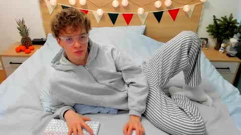 Fandi online show from January 4, 11:22 am