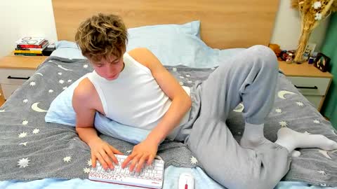 Fandi online show from December 17, 5:29 am