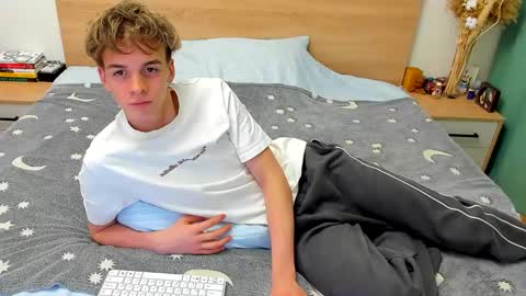 Fandi online show from December 9, 2:51 pm