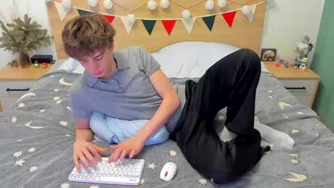 Fandi online show from February 6, 1:21 pm