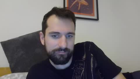 laraaan online show from March 21, 8:35 pm