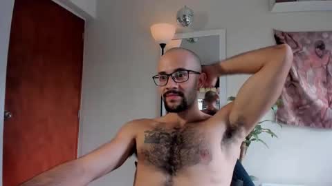 larry_stewart online show from April 13, 6:41 pm