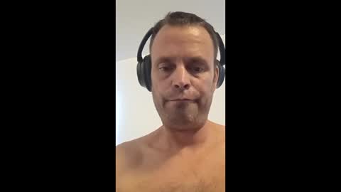 larrybarry794491163 online show from May 12, 8:39 pm