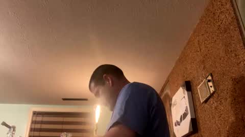 larrythelover23 online show from April 2, 4:32 am