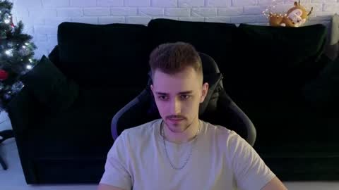 Snapshot of larstar01 chatting on January 7, 3:16 am Lars online show from January 7, 3:16 am