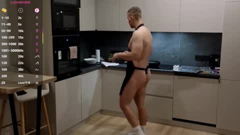 Snapshot of larstar01 chatting on October 10, 9:07 pm Lars online show from October 10, 9:07 pm