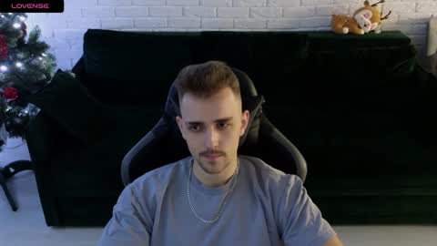 Snapshot of larstar01 chatting on December 31, 3:55 am Lars online show from December 31, 3:55 am