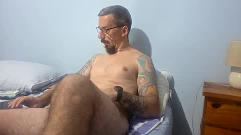 latinheat95 online show from March 2, 9:44 pm