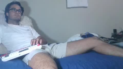 latinincognito online show from January 6, 4:05 am