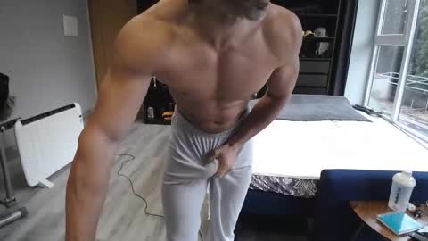 sam online show from December 21, 11:40 am