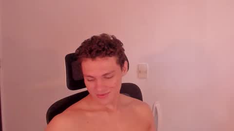 Laureent online show from March 21, 9:08 pm