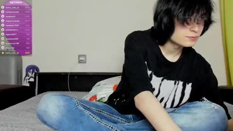 Snapshot of lazydarkknight chatting on March 5, 8:44 pm Alex online show from March 5, 8:44 pm
