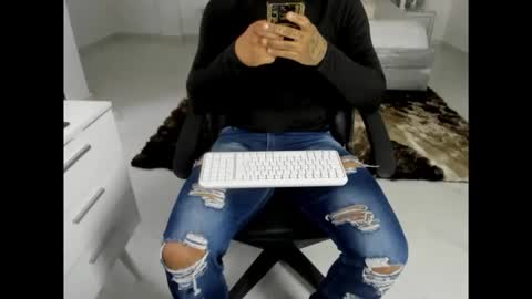 leather_king_of_bitches online show from April 19, 9:39 pm