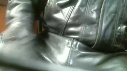 Leathermotocross online show from November 12, 7:08 pm