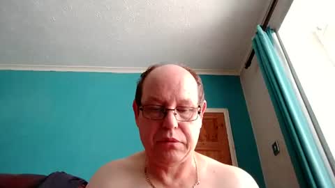 leatherpants68 online show from July 31, 10:48 am