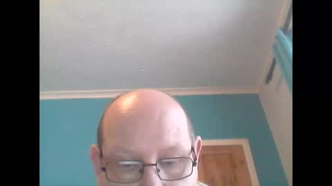 leatherpants68 online show from October 26, 1:46 pm