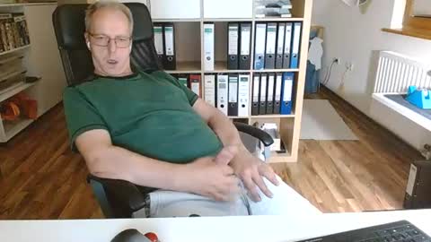 Dave online show from July 6, 10:10 pm