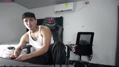  Lei  online show from December 10, 9:22 pm