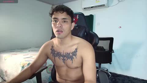  Lei  online show from February 16, 8:55 pm