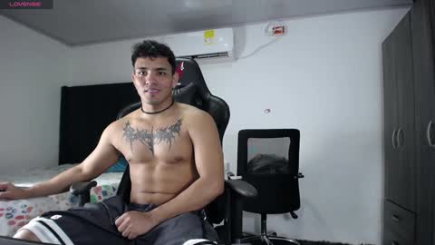  Lei  online show from December 23, 9:40 pm