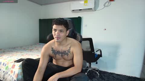  Lei  online show from January 26, 8:56 pm