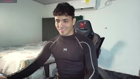  Lei  online show from February 9, 1:12 am