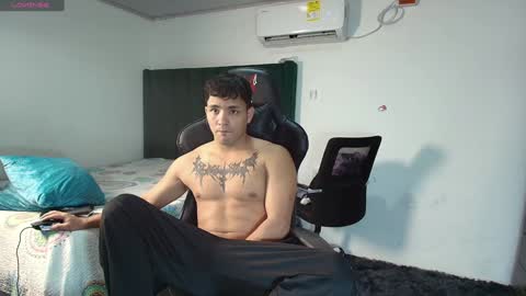  Lei  online show from January 19, 9:23 pm