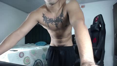  Lei  online show from December 17, 9:05 pm