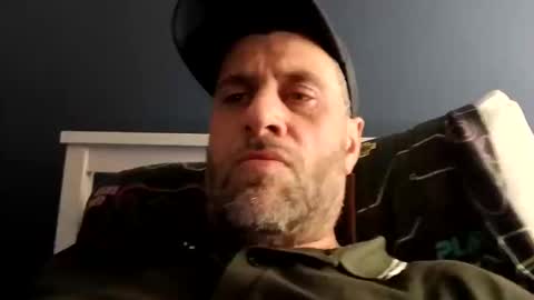 leightimmins001 online show from April 12, 11:16 pm