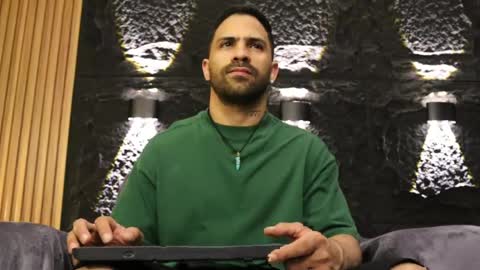 Leo  Diaz online show from April 18, 12:23 am